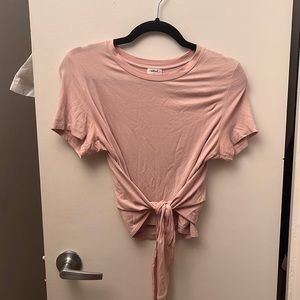 Wilfred Aritzia pink t-shirt with tie in front
